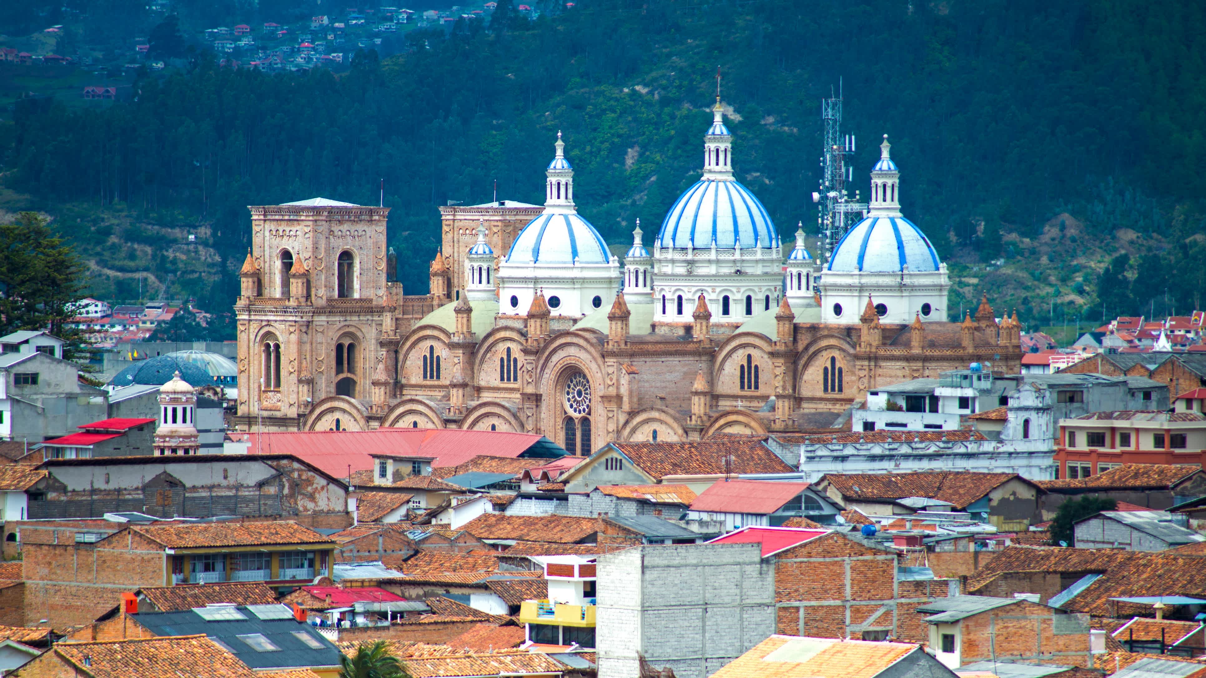 Vue sur la ville de Cuenca en Équateur avec la cathédrale