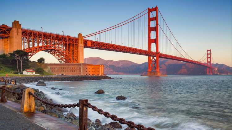 The Golden Gate Bridge in the evening. 