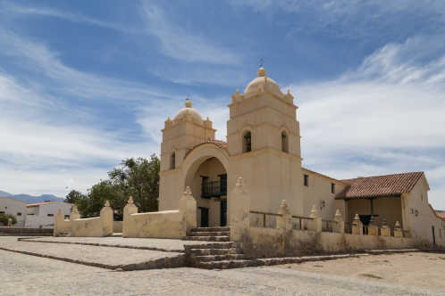 Foto der Kirche in der Kleinstadt Molinos im Nordwesten Argentiniens.


