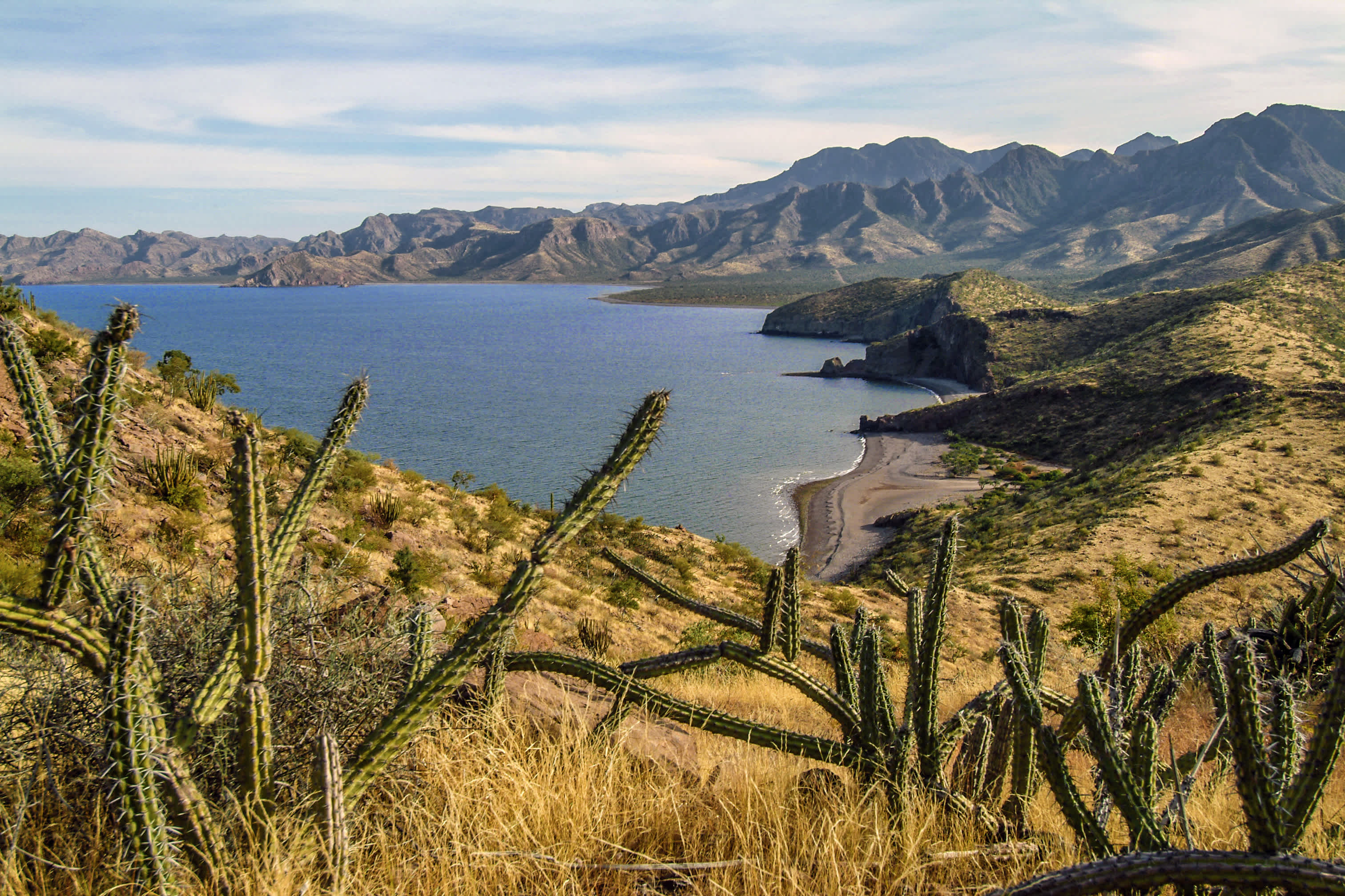Baie cachée de Baja dans la péninsule de Basse-Californie du Sud au Mexique
