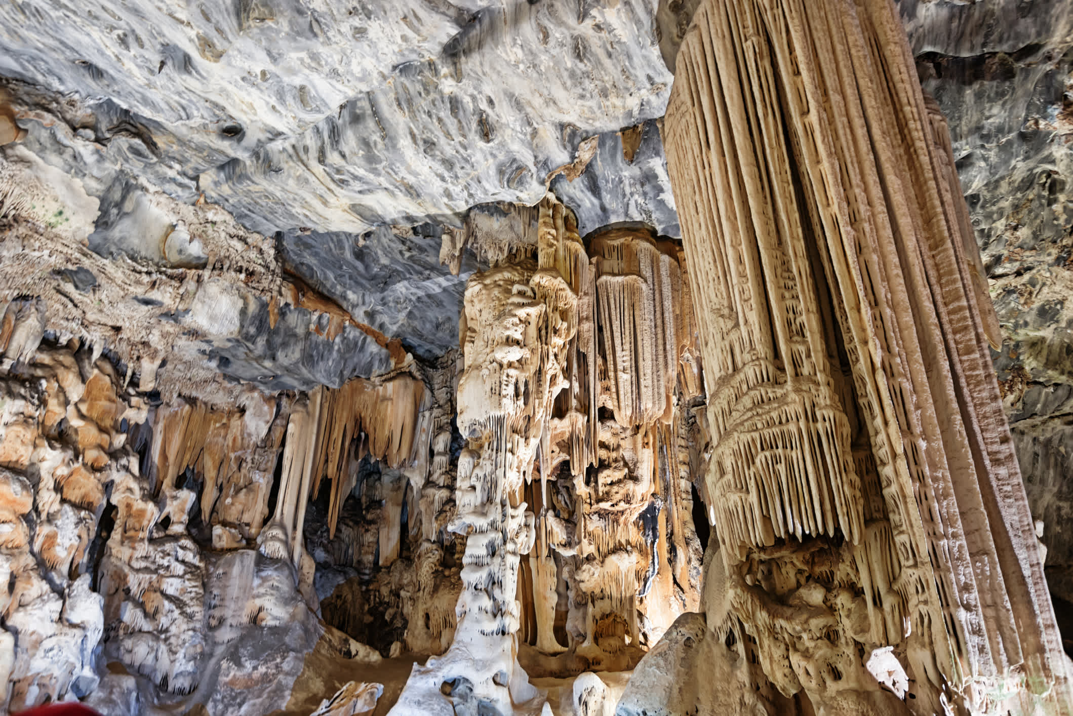 Aufnahme der Stalaktiten der Petralona-Höhle
