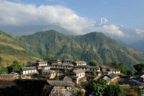 Später Morgen im Dorf Ghandrung im Annapurna-Gebiet, Nepal.