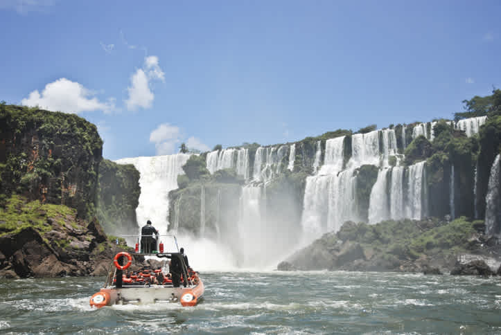 Bootsfahrt zu den Iguazu-Wasserfällen in Argentinien - Tourlane organisiert's!