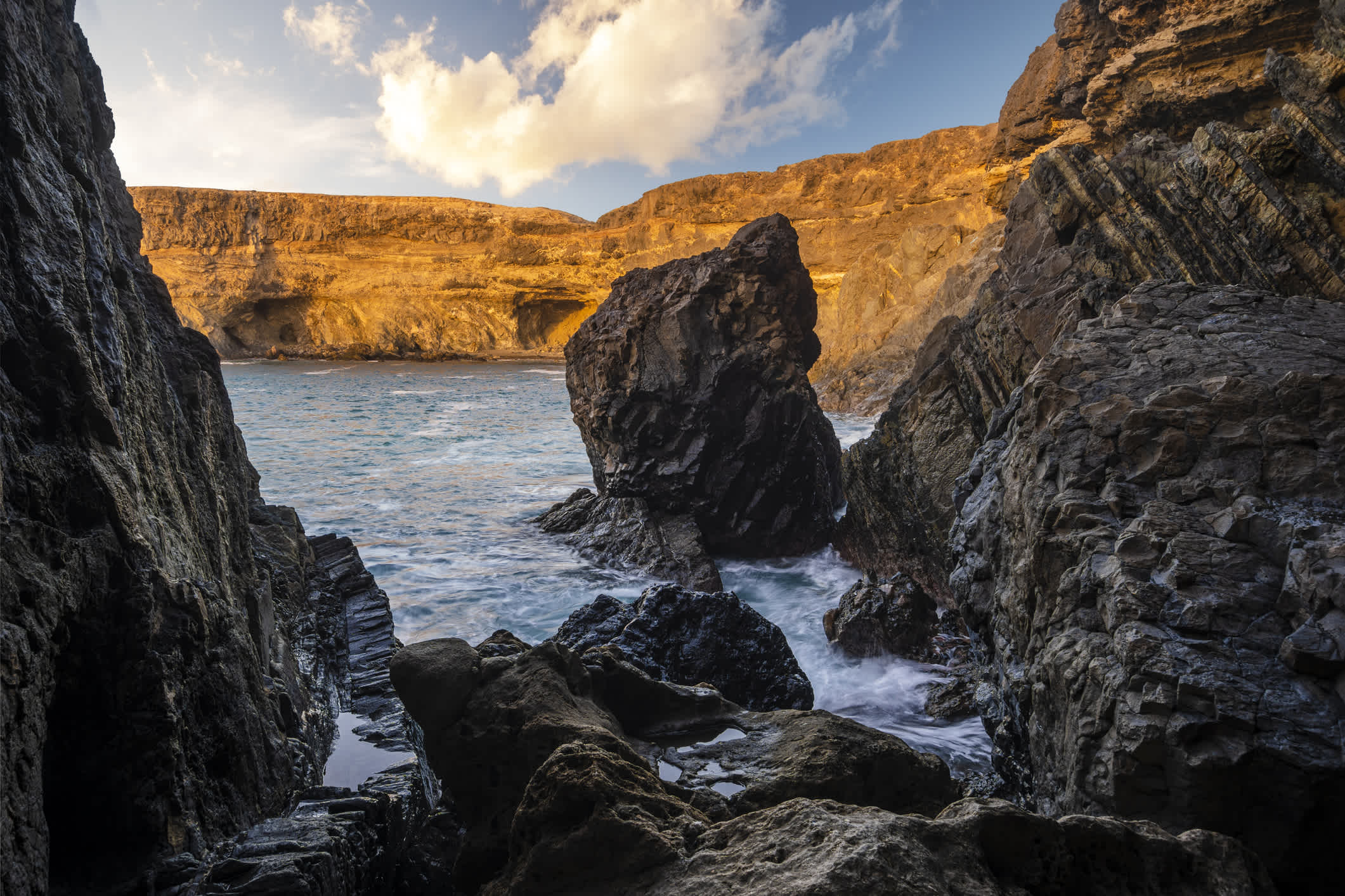 Mer devant les grottes d'Ajuy à Fuerteventura en Espagne