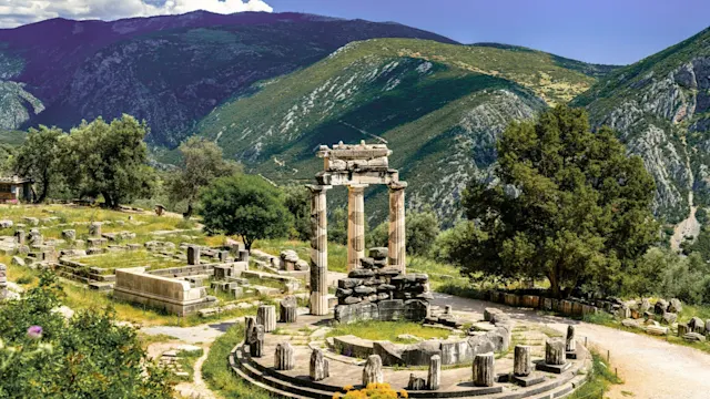 Athens Itinerary: 5 Days of Ancient History & Scenic Day Trips