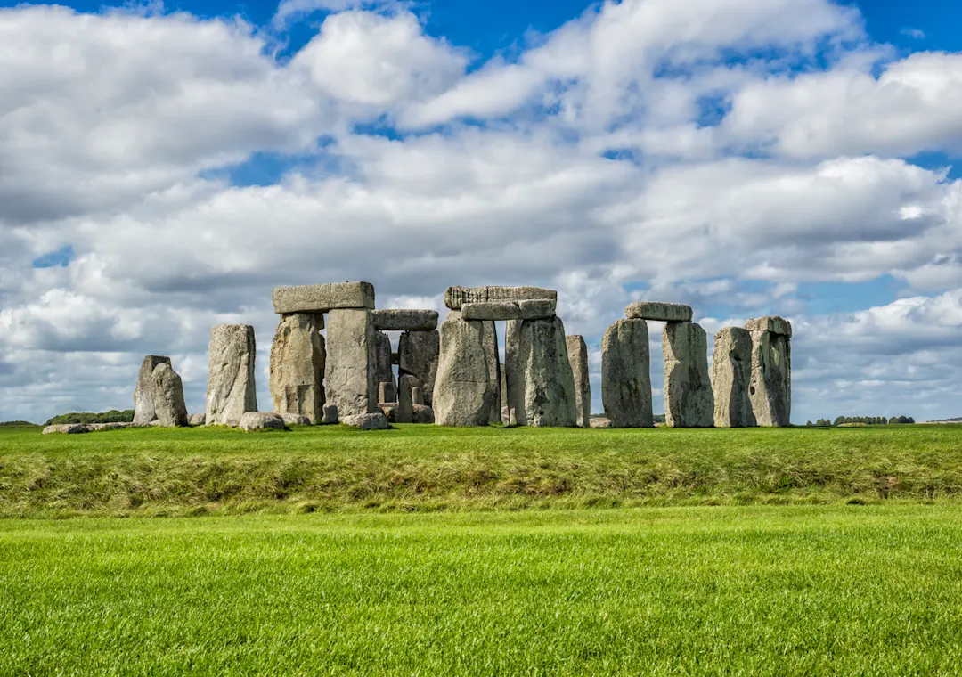 Stonehenge am schönen klaren Tag, Salisbury, Vereinigtes Königreich