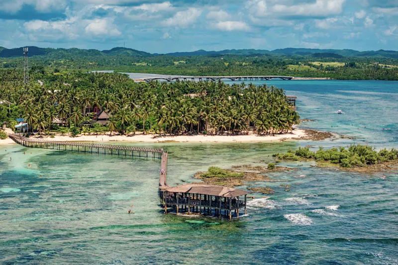 Luftaufnahme des Surfgebiets Cloud 9 in Siargao, Philippinen

