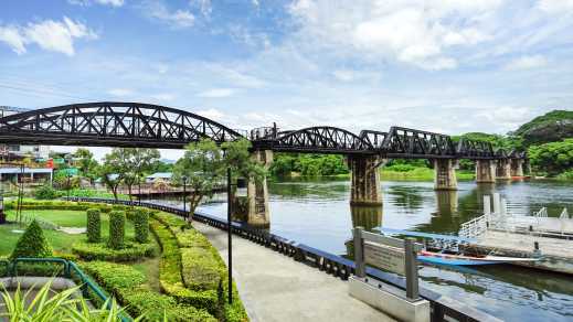 Bridge_on_the_Kwai_near_Kanchanaburi_Thailand