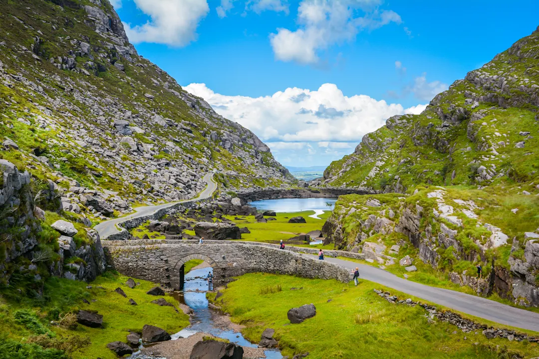 Malerische Aussicht auf Gap of Dunloe, County Kerry, Irland.

