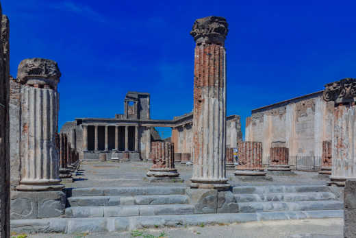 Forum von Pompeji - zu besichtigen bei einer Pompeji Reise