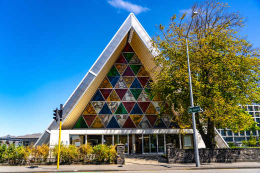 Découvrez la Cardboad Cathedral pendant votre voyage à Christchurch et son architecture moderne.
