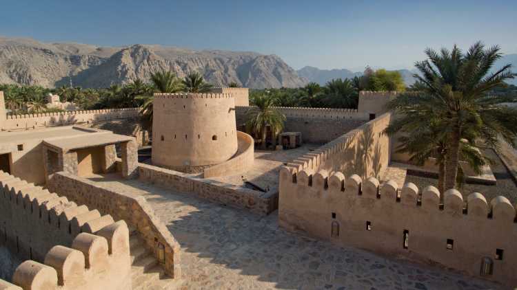 Uitzicht over de muren van het Khasab Fort in Khasab Oman