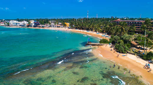 Vue aérienne sur les plages de Hikkaduwa, au Sri Lanka