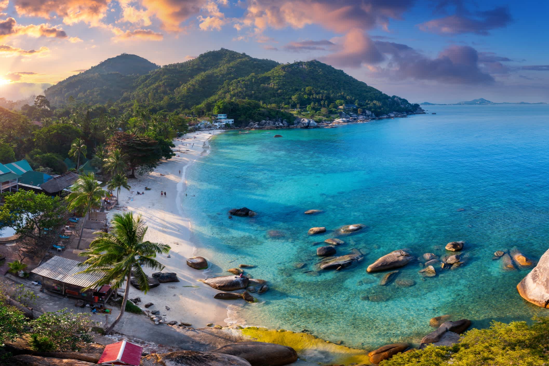 Silver Beach sur l'île de Koh Samui au coucher du soleil, Thaïlande.