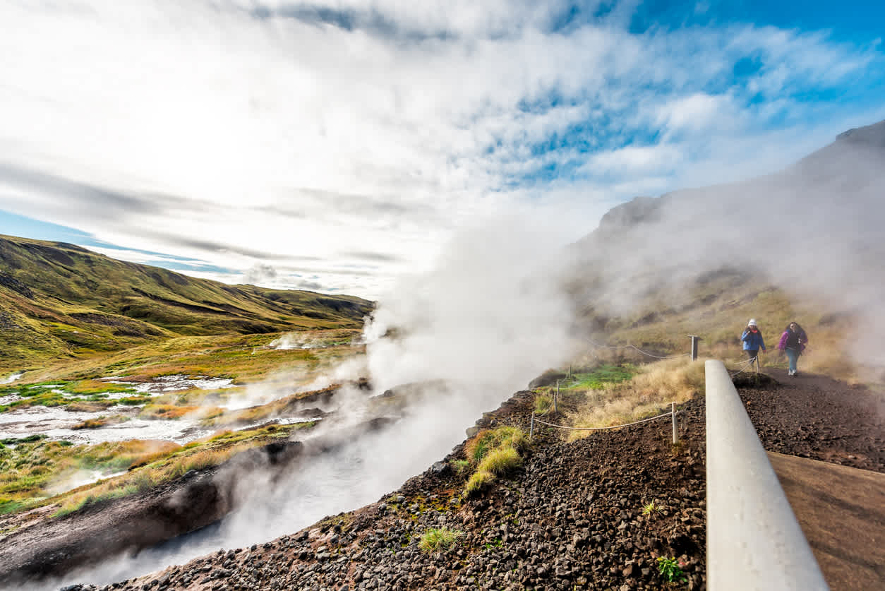 Maak een wandeltocht nabij Hveragerdi tijdens uw IJsland flydrive.