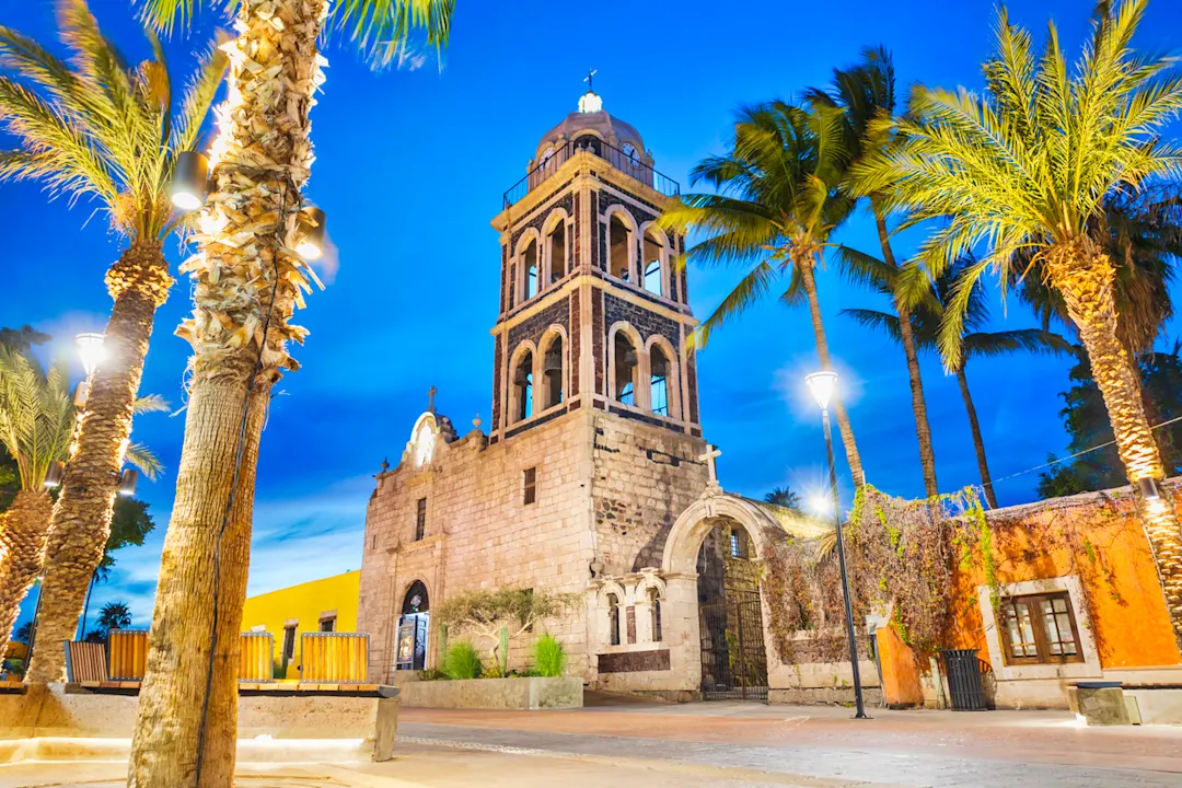 Mexiko, Baja California, Loreto Unsere Liebe Frau von Loreto Conchó Nachtansicht