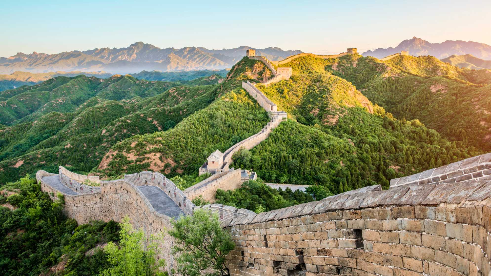 Magnifique levé du soleil sur la Grande Muraille de Chine.