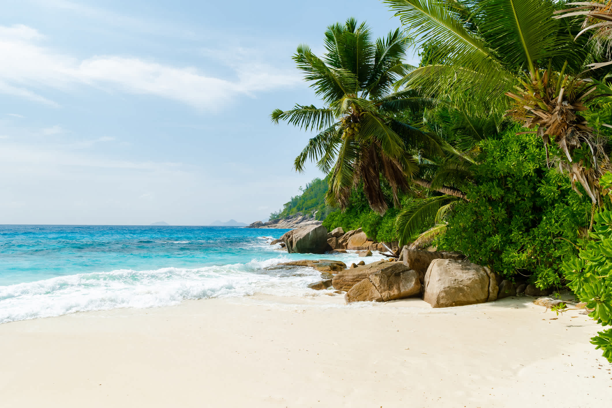 Petite Anse Strand Mahe Tropische Seychellen an einem sonnigen Tag
