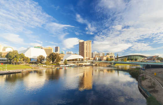 A sunny Adelaide skyline
