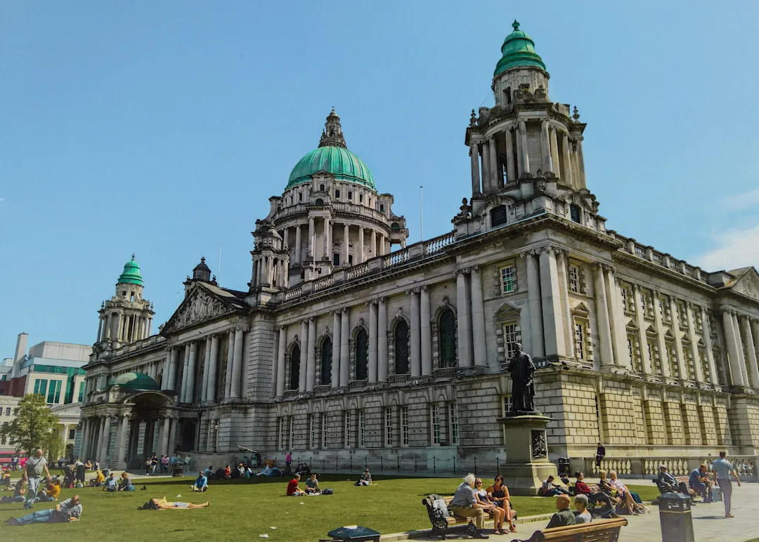 Blick auf das Belfast City Hall - ein Muss bei einem Belfast Urlaub