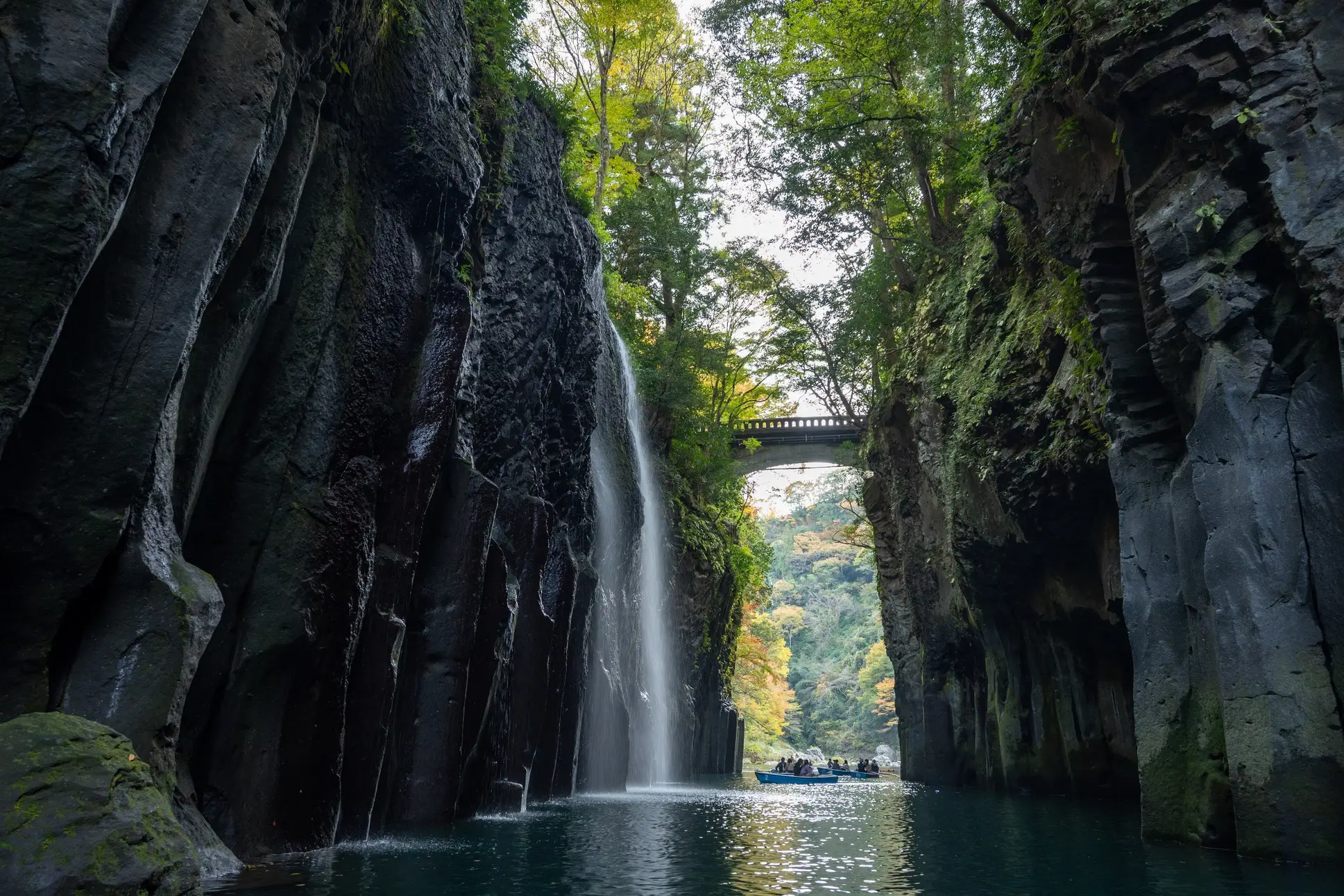 Japon, Kyushu, Takachiho fleuve dans une gorge