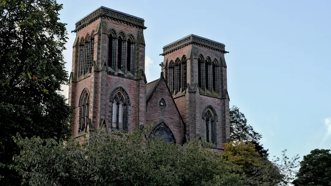 St. Andrew Cathedral, Inverness, Schottland Zwei Türme der Kathedrale