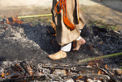Traditioneller Feuerlauf der Tamilen auf Mauritius 