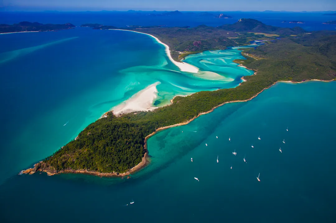 Oceanie Australie Whitsundays Hamilton Island Machen Sie in Ihrem Whitsunday-Islands-Urlaub einen Ausflug zur schönen Hamilton Island.