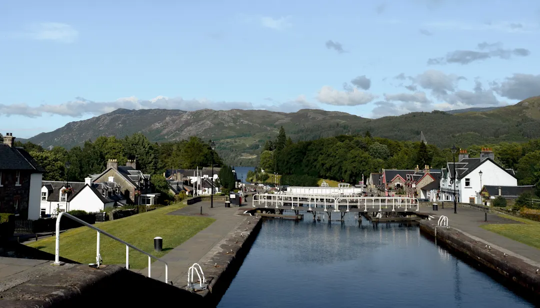Schleusen in dem kleinen Ort Fort Augustus