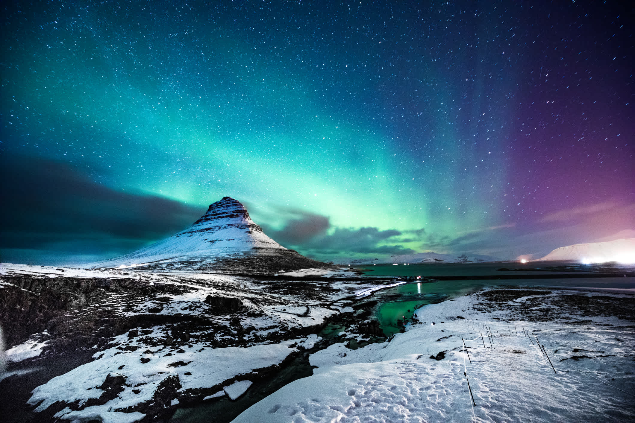 Tijdens uw IJsland rondreis kunt u het betoverende Noorderlicht aanschouwen