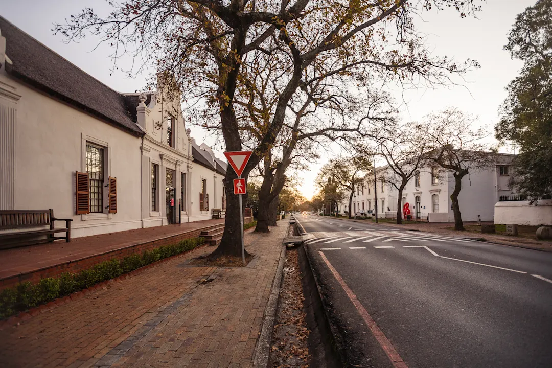 Südafrika Stellenbosch Dorp Street Besichtigen Sie geschichtsträchtige Bauwerke in der Dorp Street bei Ihrer Stellenbosch Reise.
