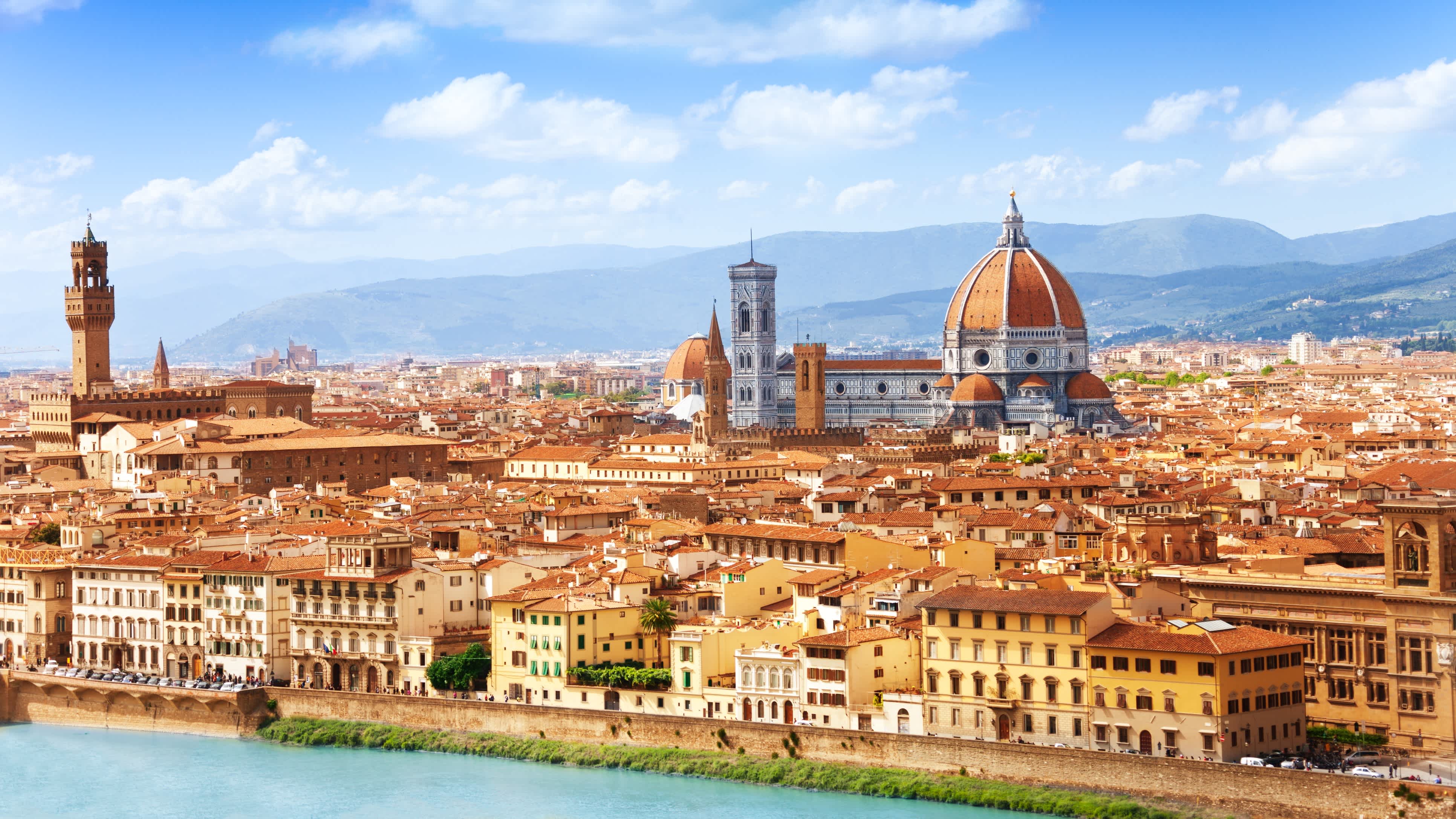 Discover the beautiful skyline of Florence on a Florence vacation