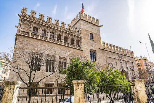 Visitez la Lonja de la seda, inscrite au patrimoine mondial de l'UNESCO - un must lors de vacances à Valence