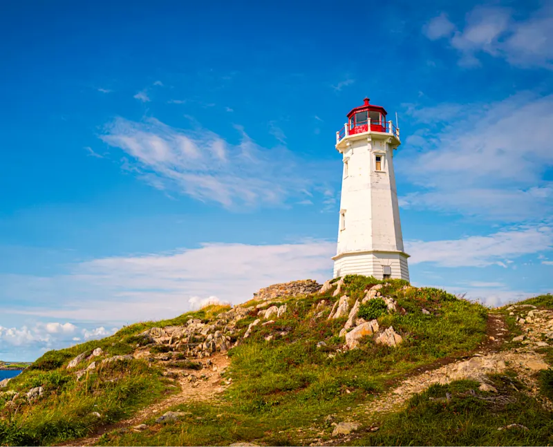 Louisbourg Lighthouse, ein aktiver kanadischer Leuchtturm in Louisbourg auf Cape Breton, Nova Scotia

