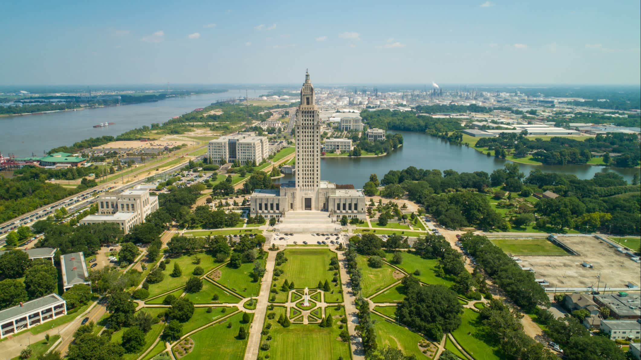 Luftaufnahme des State Capitol Parks in Baton Rouge, Louisiana, USA. 