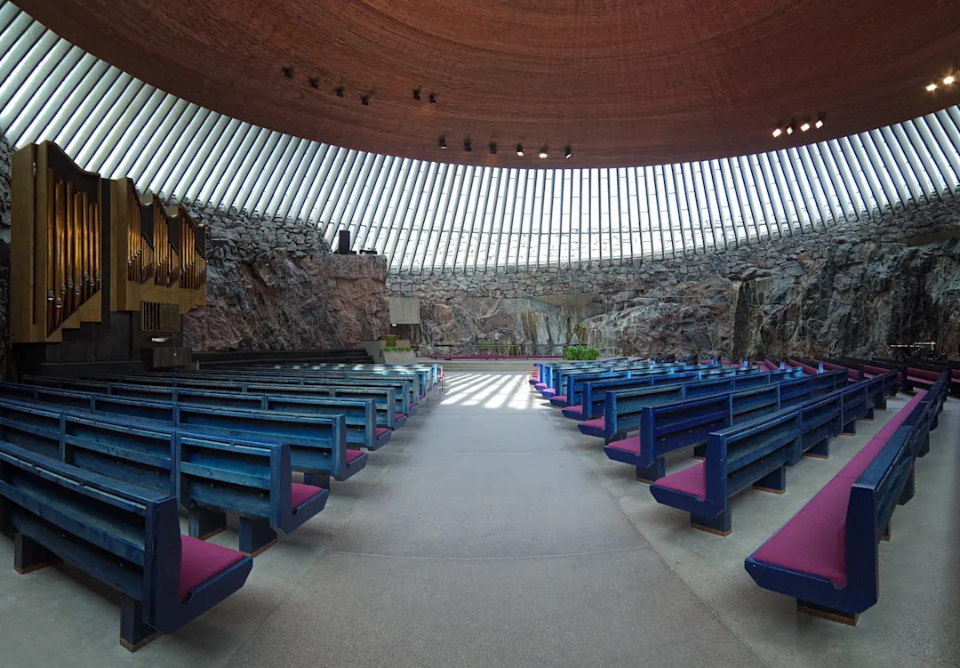 Temppeliaukio-Kirche, Helsinki, Kirche, Fels, Altar

