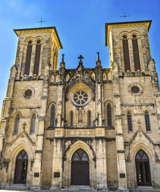 Façade de la cathédrale San Fernando à San Antonio aux États-Unis