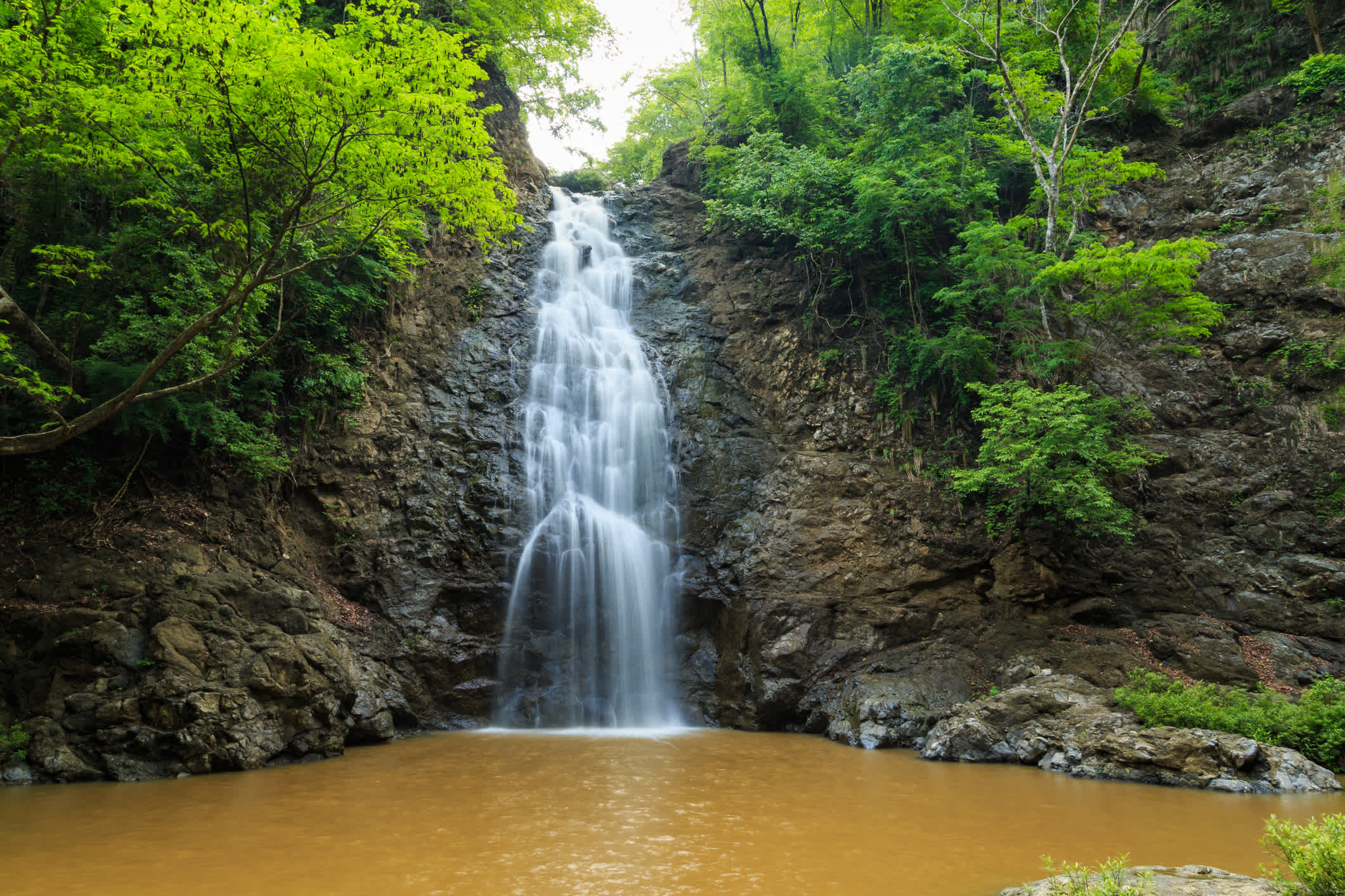 Blick auf den Montezuma Wasserfall, Halbinsel Nicoya, Costa Rica.

