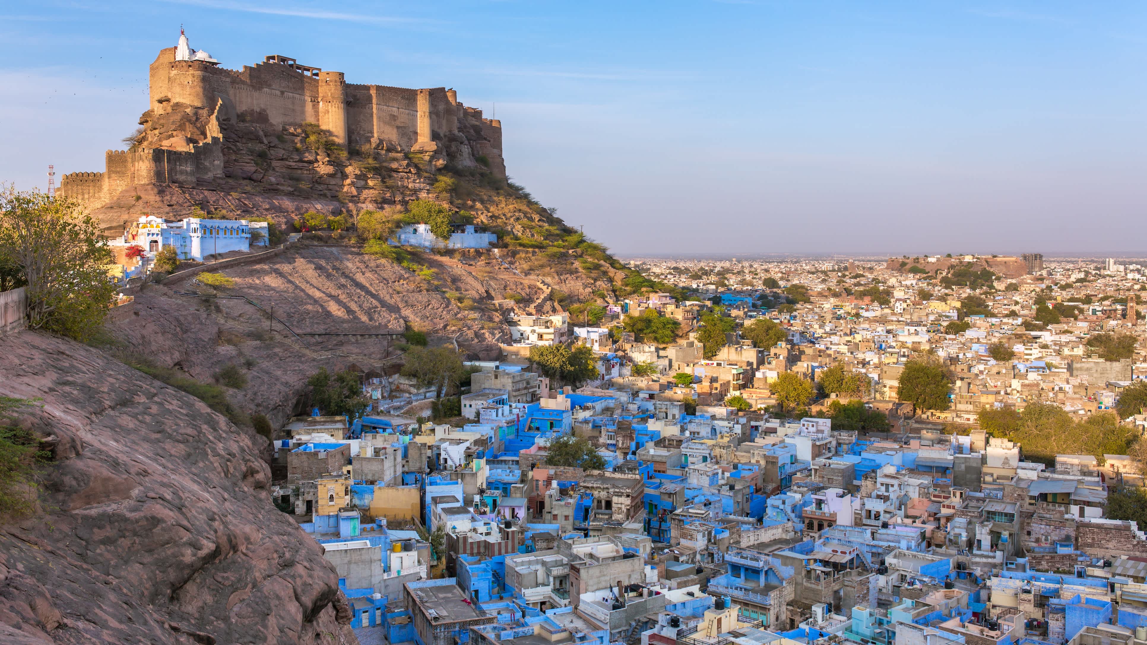 Blick_über_Jodhpur_in_Indien_mit_der_Mehrangarh-Festung