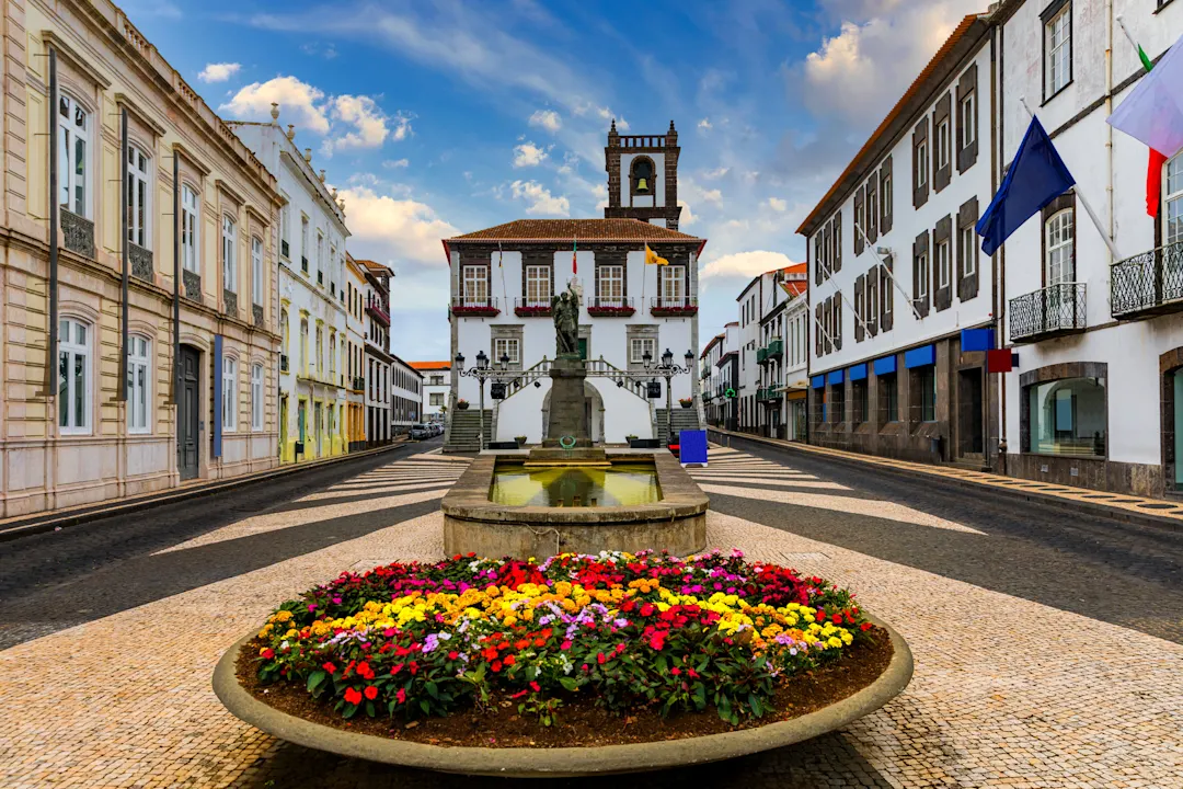 Portugal Azoren Sao Miguel Ponta Delgada Rathaus in Ponta Delgada auf der Insel Sao Miguel, die zu den Azoren in Portugal gehört.