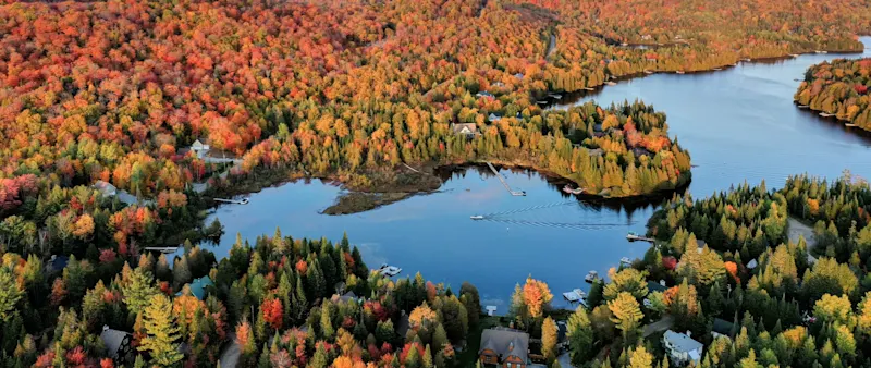 Ein Blick über die Herbstlandschaft bei Quebec.