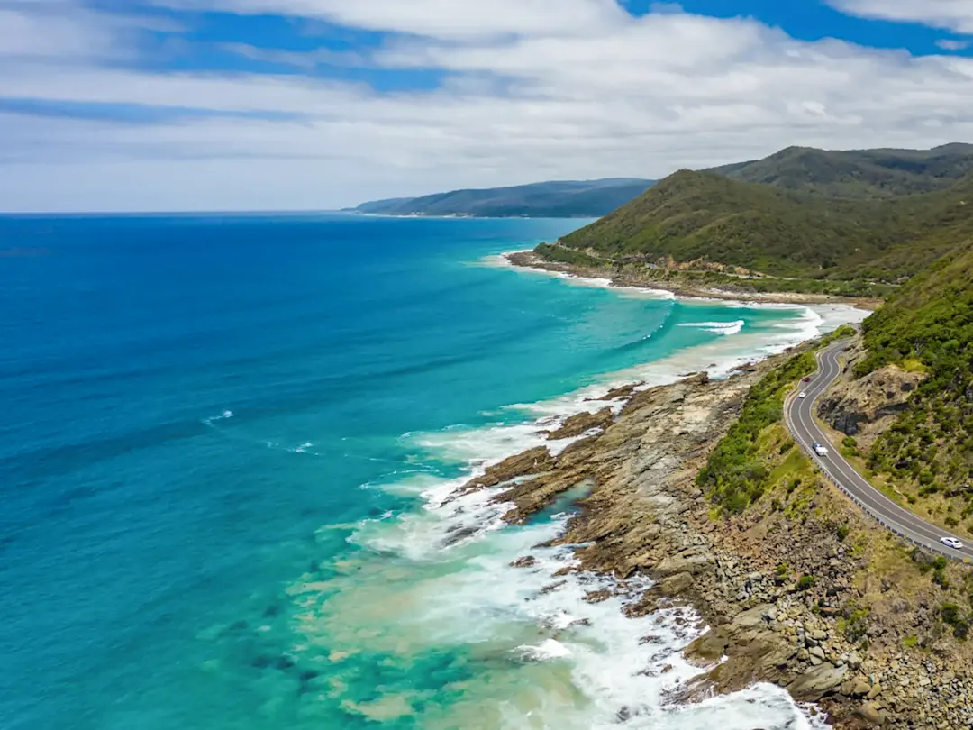 Australien, Victoria, Great Ocean Road Küstenstraße mit atemberaubendem Meerblick. Great Ocean Road, Victoria, Australien.