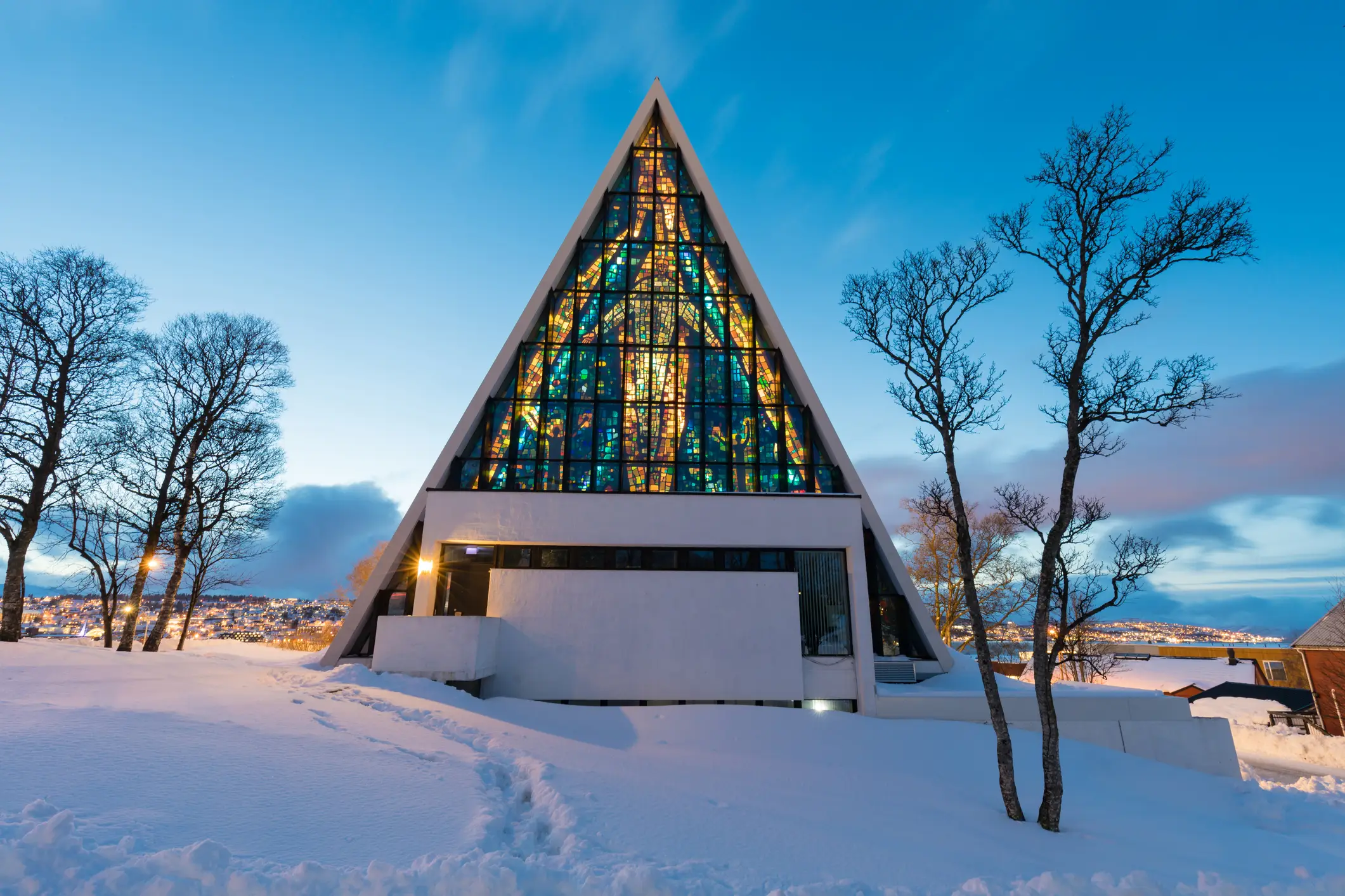 Eismeerkathedrale in der Dämmerung, Tromsö, Norwegen.