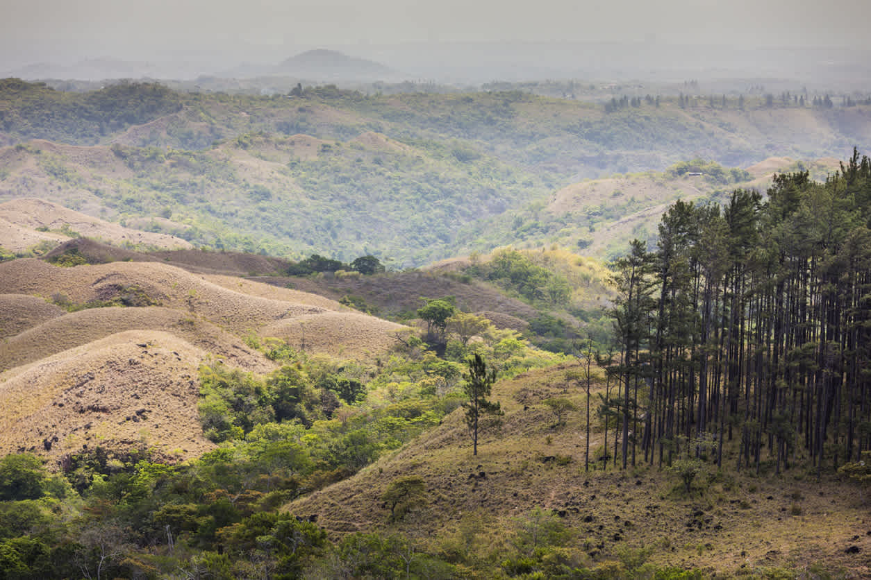 Vue sur le paysage montagneux d'El Valle de Antón au Panama