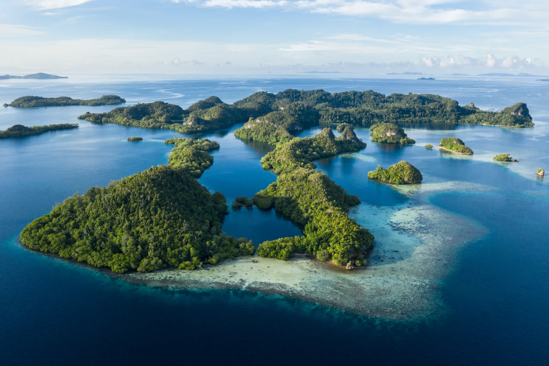 Luftaufnaahme der Inseln von Raja Ampat