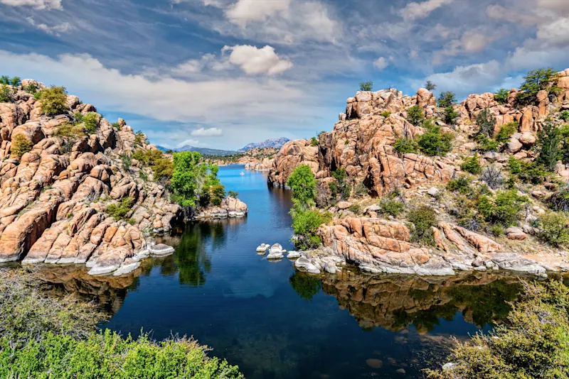 Eine schöne Landschaft beim Watson Lake in British Columbia.