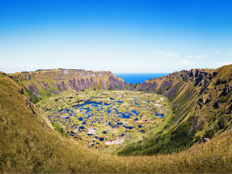 Osterinsel, Chile Kratersee im Rano Kau Vulkan auf der Osterinsel. Rapa Nui, Chile.