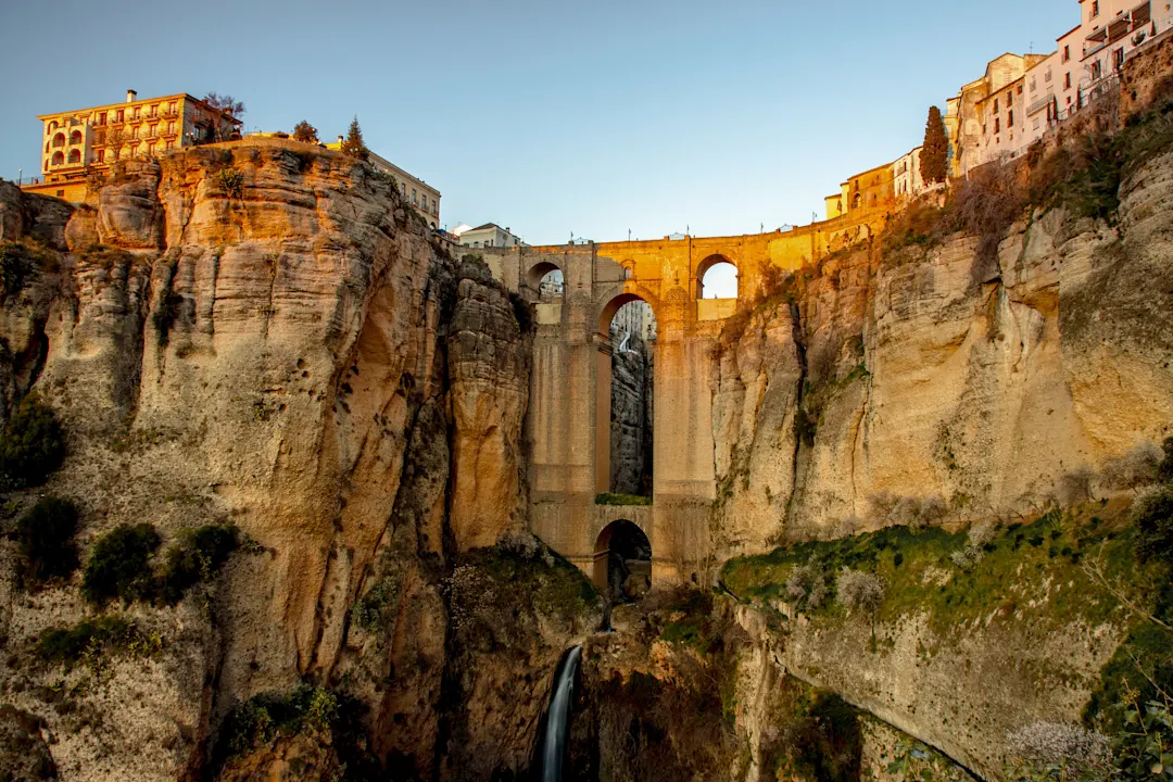 Entdecken Sie das schöne Dorf Ronda in Andalusien, Spanien