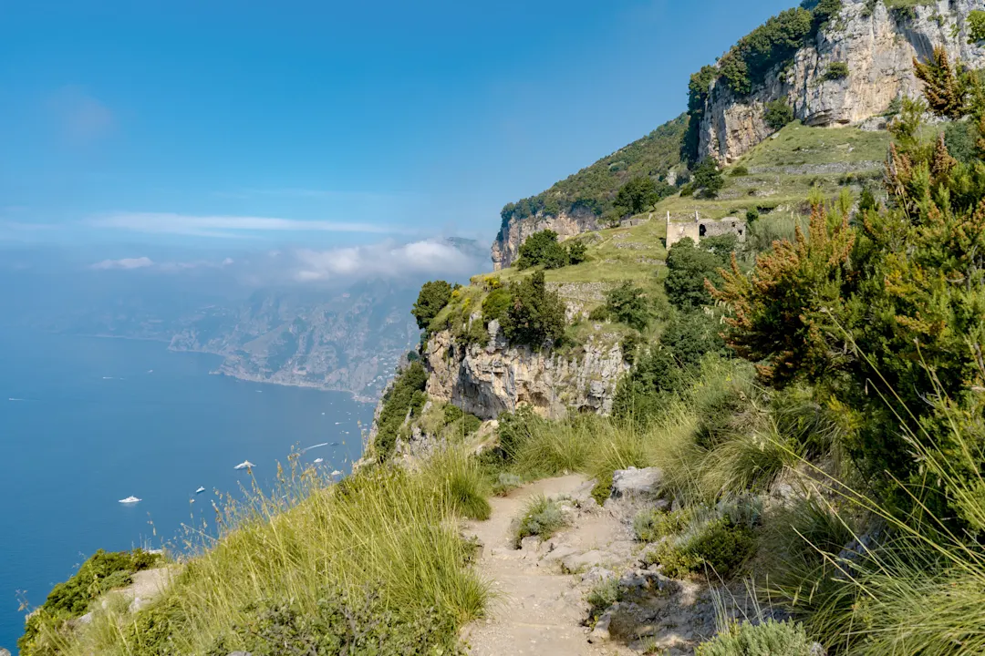 Pfad der Götter an der Amalfiküste in Italien.