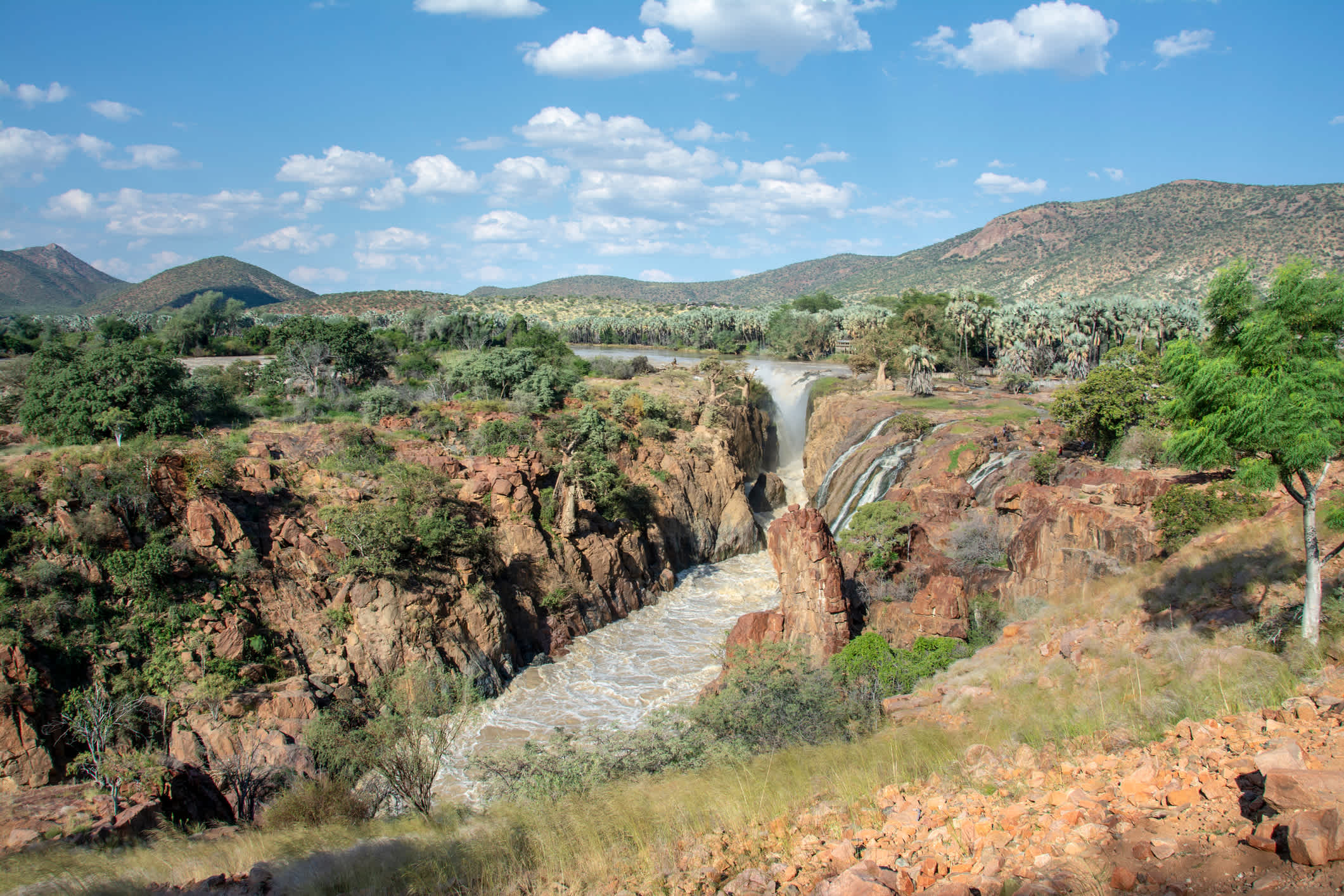 Die Epupa-Wasserfälle im Damaraland, Namibia, Afrika.